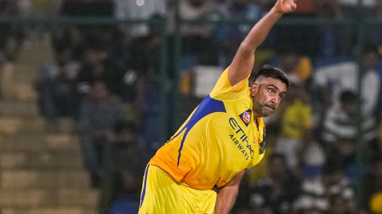 R Ashwin: ഇന്ത്യയിലെ ക്രിക്കറ്റ് ടെലികാസ്റ്റിങ് മങ്ങിയിരിക്കുന്നത് എന്തുകൊണ്ട്?; കാരണം സൂര്യനെന്ന് ആർ അശ്വിൻ