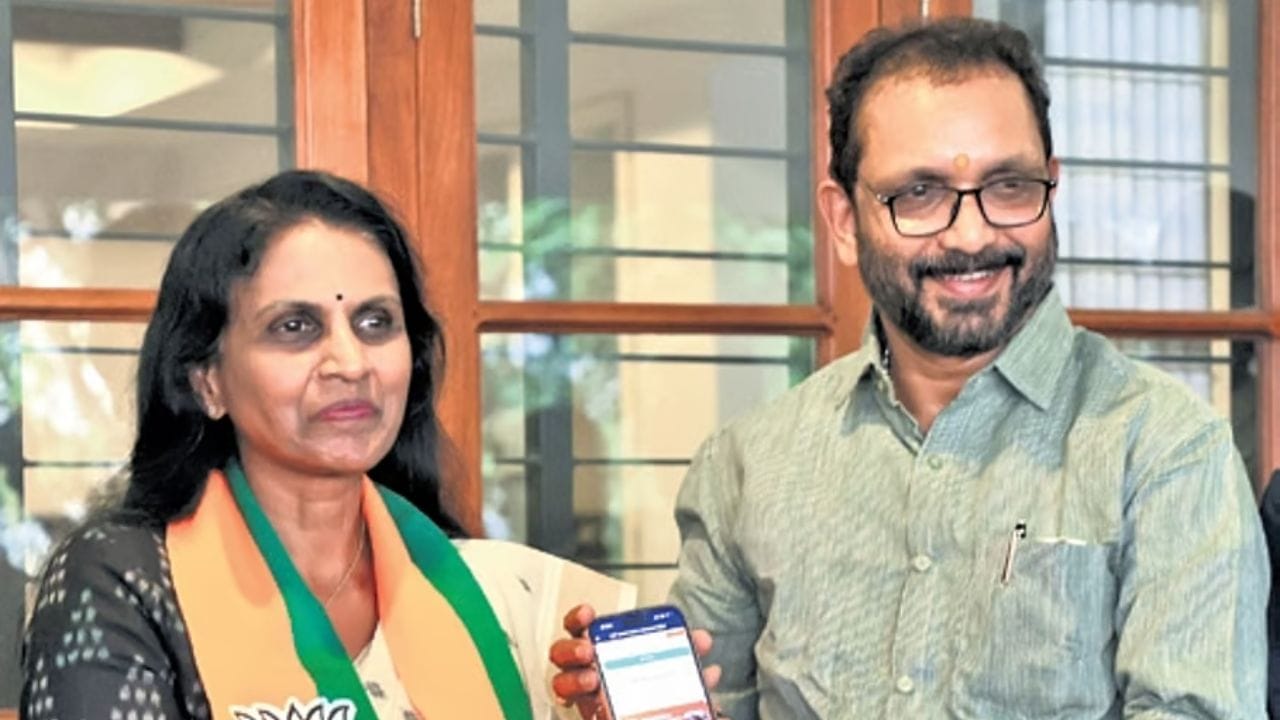 Kerala Local Body Election Result 2025: ചട്ടലംഘനങ്ങൾ ജനം പരിഗണിച്ചില്ല; ശാസ്തമംഗലത്ത് മുൻ ഡിജിപി ആർ ശ്രീലേഖയ്ക്ക് ജയം