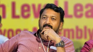 Rahul Mamkootathil: രാഹുൽ മാങ്കൂട്ടത്തിലിനെതിരെ വീണ്ടും കുരുക്ക് മുറുകുന്നു; ബലാത്സംഗ പരാതിയുമായി മറ്റൊരു യുവതി Rahul Mamkootathil: രാഹുൽ മാങ്കൂട്ടത്തിലിനെതിരെ വീണ്ടും കുരുക്ക് മുറുകുന്നു; ബലാത്സംഗ പരാതിയുമായി മറ്റൊരു യുവതി