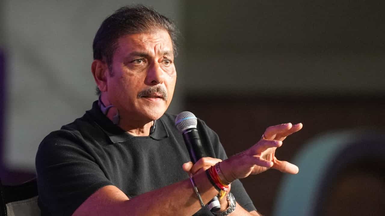 Ravi Shastri: മക്കല്ലത്തിൻ്റെ സേവനം മതിയായി; ഇംഗ്ലണ്ട് ക്രിക്കറ്റ് ടീം പരിശീലകസ്ഥാനത്തേക്ക് രവി ശാസ്ത്രി?