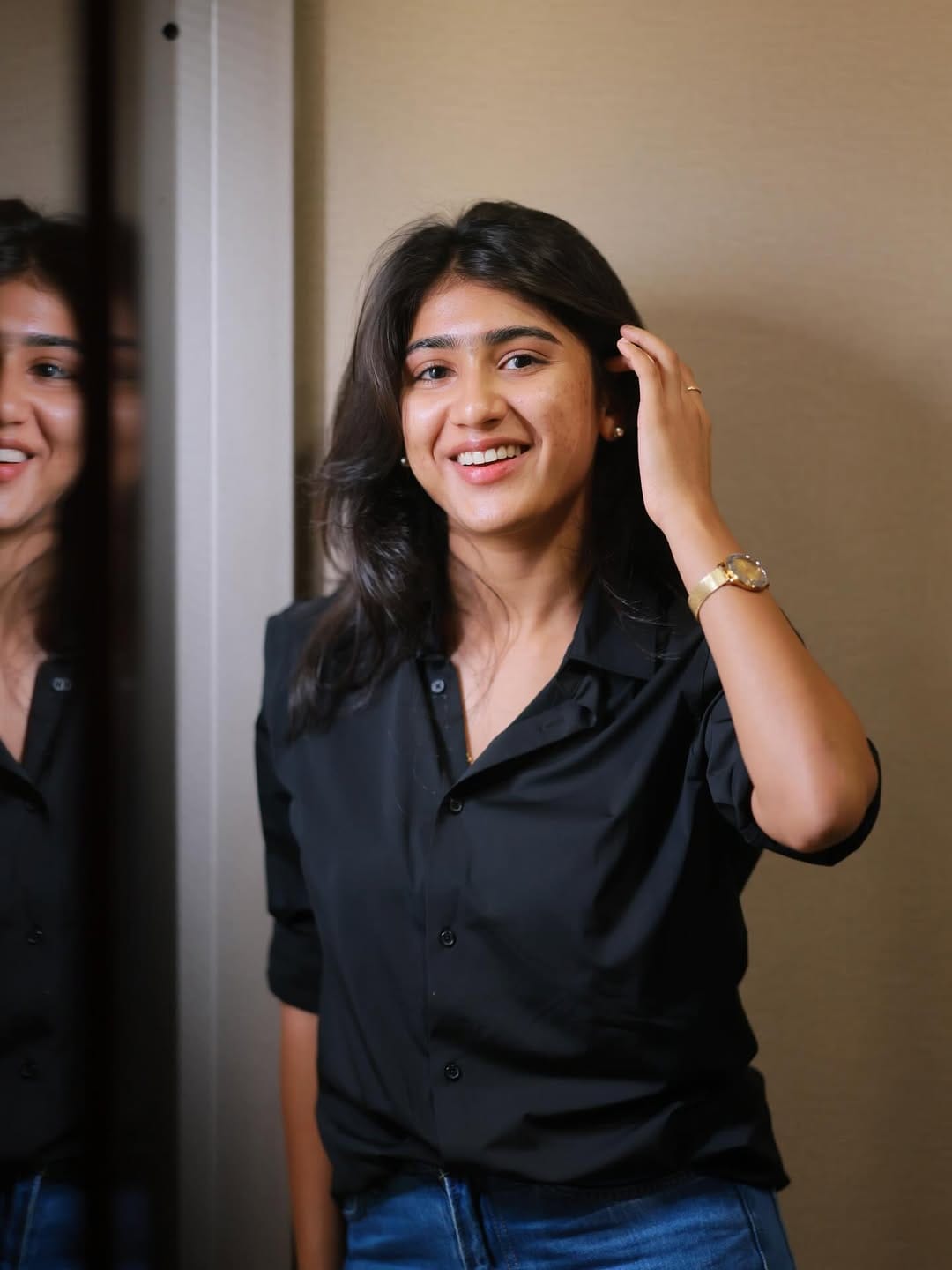 എച്ച് ആര്‍ പിക്‌ചേഴ്‌സിന്റെ ബാനറില്‍ തഗ്‌സ് എന്ന ചിത്രം നിര്‍മിച്ചുകൊണ്ടായിരുന്നു തുടക്കം. പിന്നീട് മുംബൈക്കാര്‍, മുറ, വീര ധീര സൂരന്‍ എന്നീ ചിത്രങ്ങളും നിര്‍മിച്ചു. 2024-ൽ പുറത്തിറങ്ങിയിരുന്ന കപ് എന്ന ചിത്രത്തിലൂടെയാണ് അഭിനയരം​ഗത്തേക്ക് എത്തുന്നത്.