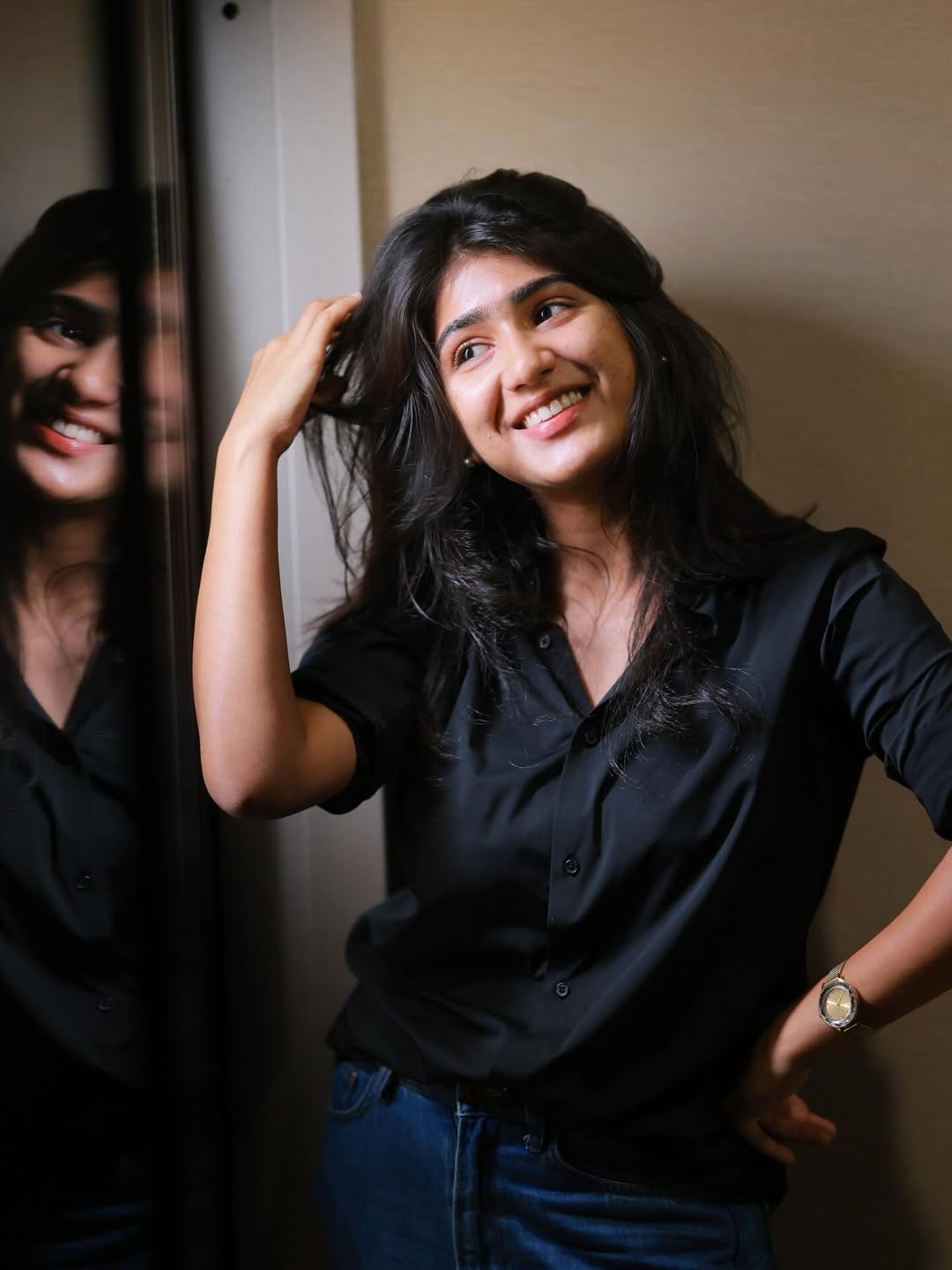 പ്രത്യേകിച്ചും നിവിനൊപ്പമുള്ള കോംമ്പിനേഷന്‍. ഇതോടെയാണ് രസകരമായ ഈ കഥാപാത്രം ചെയ്ത റിയ ആരാണെന്നാണ് സോഷ്യല്‍ മീഡിയ തിരയുന്നത്. എബിസിഡി, പുലി, ഇരുമുഖന്‍, ജാക്ക് ആന്റ് ഡാനിയല്‍ എന്നീ ചിത്രങ്ങള്‍ നിര്‍മിച്ച ഷിബു തമീന്‍സിന്റെ മകളാണ് റിയ.