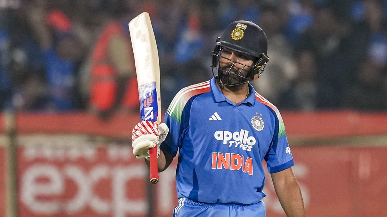 തിരിച്ചുവരാൻ കുറച്ച് സമയമെടുത്തു. വീണ്ടും കളിക്കളത്തിലേക്ക് ഇറങ്ങാൻ കുറച്ച് സമയവും ധാരാളം ഊർജ്ജവും വേണ്ടി വന്നുവെന്നും താരം വ്യക്തമാക്കി. എന്തായാലും തിരിച്ചുവരവ് താരം ഗംഭീരമാക്കി (Image Credits: PTI)