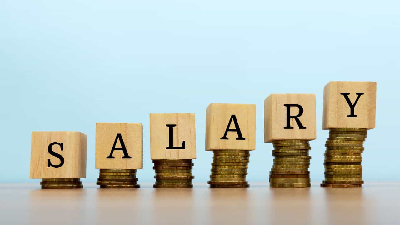 Salary Hike: ജോലിക്കാരേ...നിങ്ങളുടെ ശമ്പളം ഓരോ വര്ഷവും ഇത്രയാണ് വര്ധിക്കേണ്ടത് Salary Hike: ജോലിക്കാരേ...നിങ്ങളുടെ ശമ്പളം ഓരോ വര്ഷവും ഇത്രയാണ് വര്ധിക്കേണ്ടത്