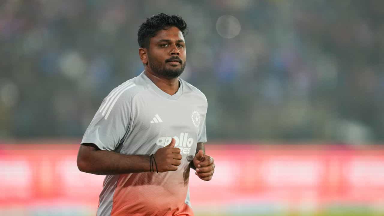 Sanju Samson : സഞ്ജു ഇനി എന്തൊക്കെ ചെയ്താലും ബെഞ്ചിൽ തന്നെ തുടരും ; കാരണം ഈ താരങ്ങൾ Sanju Samson : സഞ്ജു ഇനി എന്തൊക്കെ ചെയ്താലും ബെഞ്ചിൽ തന്നെ തുടരും ; കാരണം ഈ താരങ്ങൾ