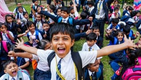 Kerala School Holiday : അടിപൊളി ഇനി പത്താം തീയതി സ്കൂളിൽ പോയാൽ മതി; തിങ്കളാഴ്ച കളക്ടർ അവധി പ്രഖ്യാപിച്ചു...