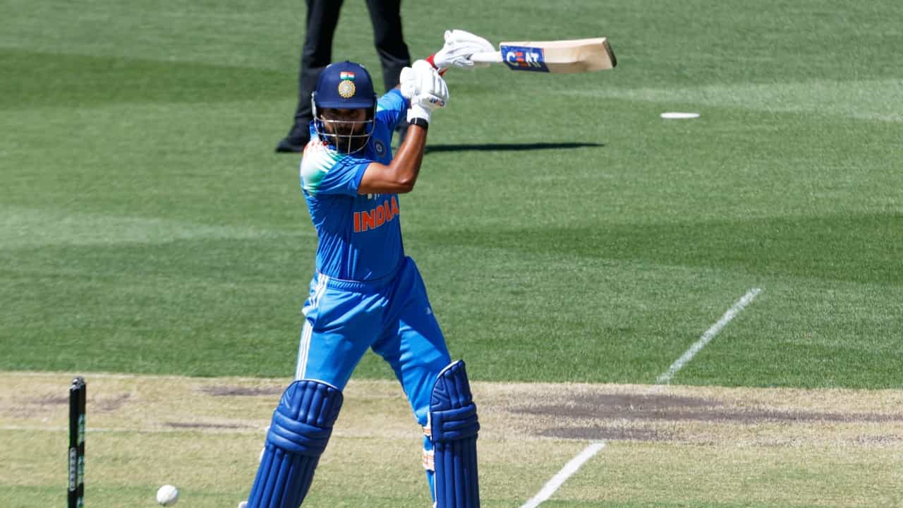 Shreyas Iyer: ബാറ്റിംഗ് പരിശീലനം പുനരാരംഭിച്ച് ശ്രേയസ് അയ്യർ; ന്യൂസീലൻഡ് ഏകദിനത്തിൽ കളിച്ചേക്കുമെന്ന് സൂചന