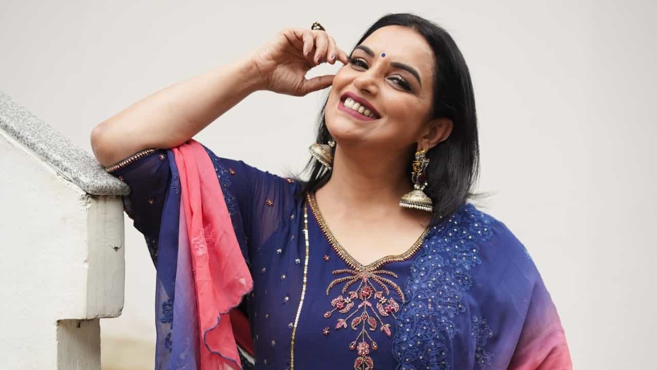 Actress Assault Case: ദിലീപിനെ അമ്മയിൽ തിരിച്ചെടുക്കുന്നതിൽ ചർച്ച നടന്നിട്ടില്ല; വിധിക്കെതിരെ അപ്പീൽ പോകണമെന്ന് ശ്വേത മേനോൻ Actress Assault Case: ദിലീപിനെ അമ്മയിൽ തിരിച്ചെടുക്കുന്നതിൽ ചർച്ച നടന്നിട്ടില്ല; വിധിക്കെതിരെ അപ്പീൽ പോകണമെന്ന് ശ്വേത മേനോൻ