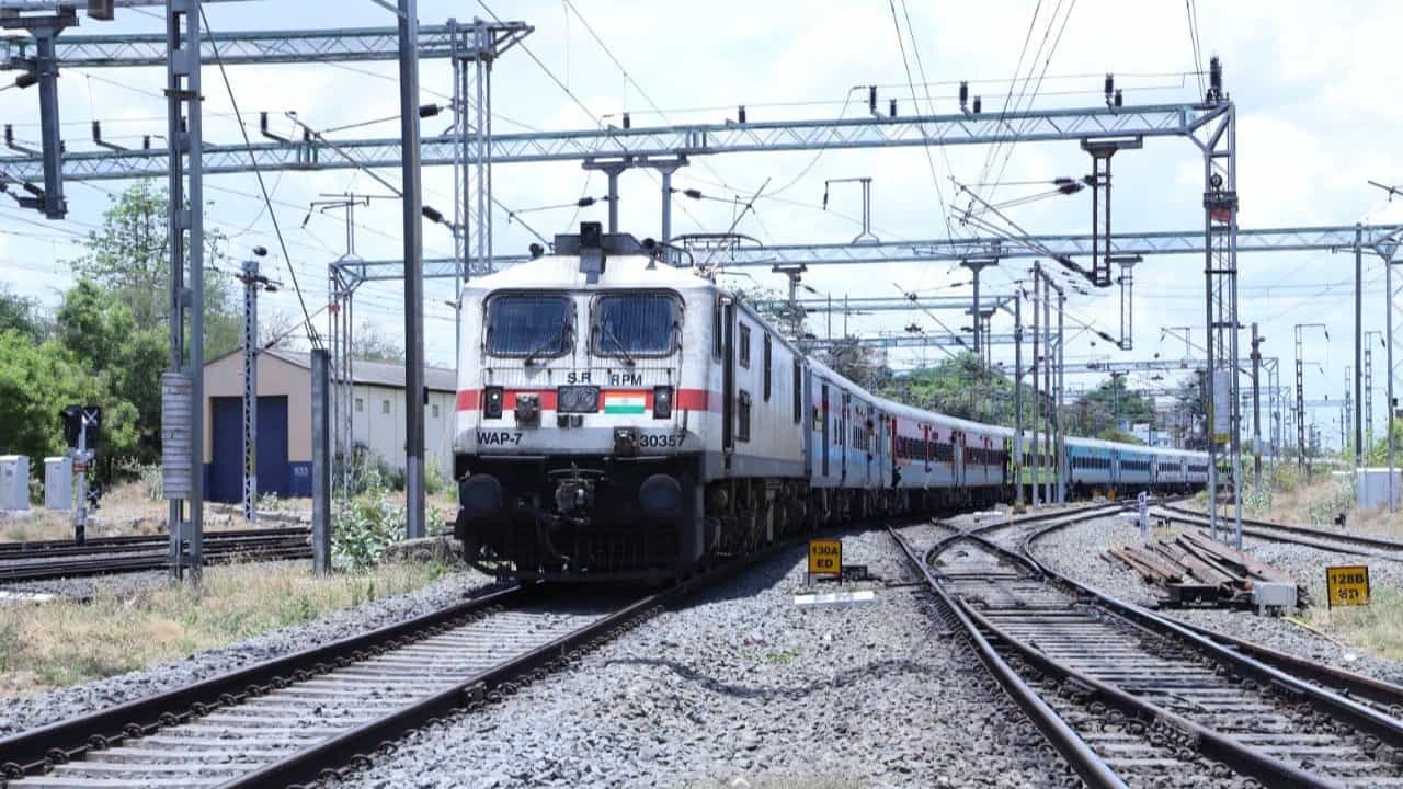 Bengaluru Train: ബെംഗളൂരു ട്രെയിനുകള്‍ക്ക് നയന്ദഹള്ളിയില്‍ സ്റ്റോപ്പ്; യാത്രക്കാര്‍ സന്തോഷിച്ചാട്ടെ