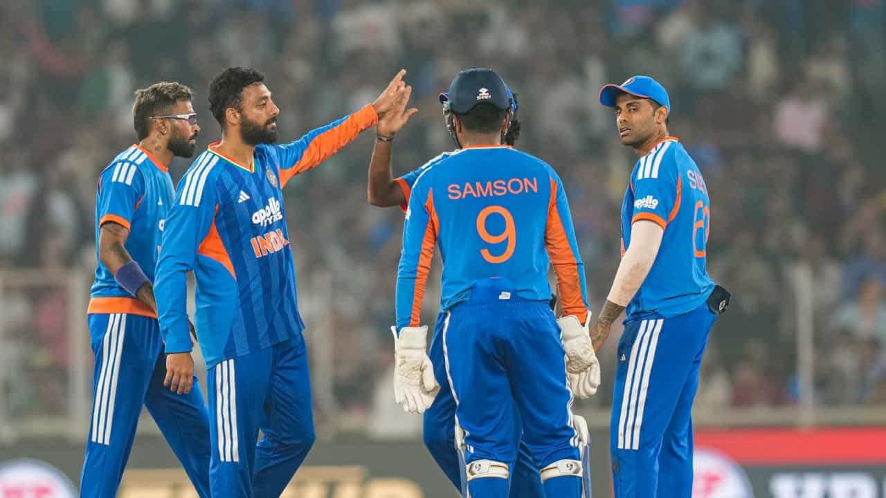 T20 World Cup 2026: ടി20 ലോകകപ്പ് ടീമിനെ ഇന്ന് പ്രഖ്യാപിക്കുമെന്ന് സൂചന; പരിക്ക് ഭേദമായി ശുഭ്മൻ ഗിൽ തിരികെ എത്തിയേക്കും