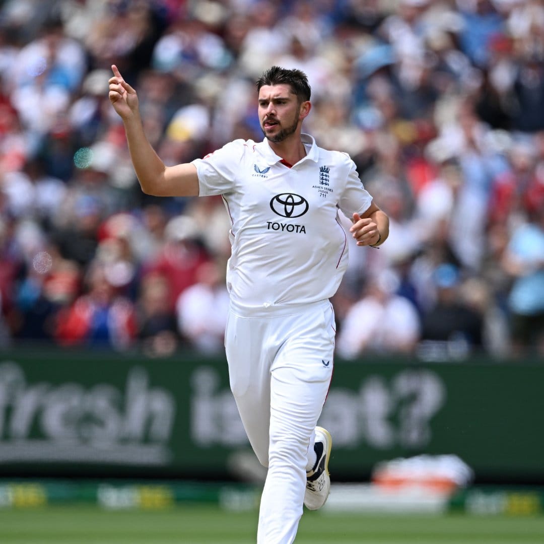 21ആം നൂറ്റാണ്ടിൽ, മെൽബൺ ക്രിക്കറ്റ് ഗ്രൗണ്ടിൽ അഞ്ച് വിക്കറ്റ് നേടുന്ന ആദ്യ ഇംഗ്ലണ്ട് ബൗളറെന്നതാണ് ടോംഗിൻ്റെ നേട്ടം. മുൻപ് ഡാരൻ ഗോഫും ഡീൻ ഹാഡ്ലിയും ഈ നേട്ടം കുറിച്ചിരുന്നുവെങ്കിലും അത് 21ആം നൂറ്റാണ്ടിന് മുൻപായിരുന്നു. ഇതോടെയാണ് ടോംഗ് ഈ റെക്കോർഡിട്ടത്.