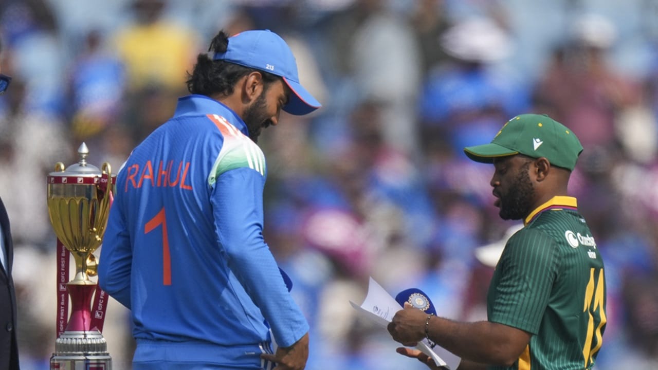 ഇന്ത്യന്‍ ടീമില്‍ മാറ്റമുണ്ട്. യുവ ഓള്‍ റൗണ്ടര്‍ വാഷിങ്ടണ്‍ സുന്ദര്‍ ഇന്ന് കളിക്കില്ല. പകരം തിലക് വര്‍മ ടീമിലെത്തി (Image Credits: PTI)