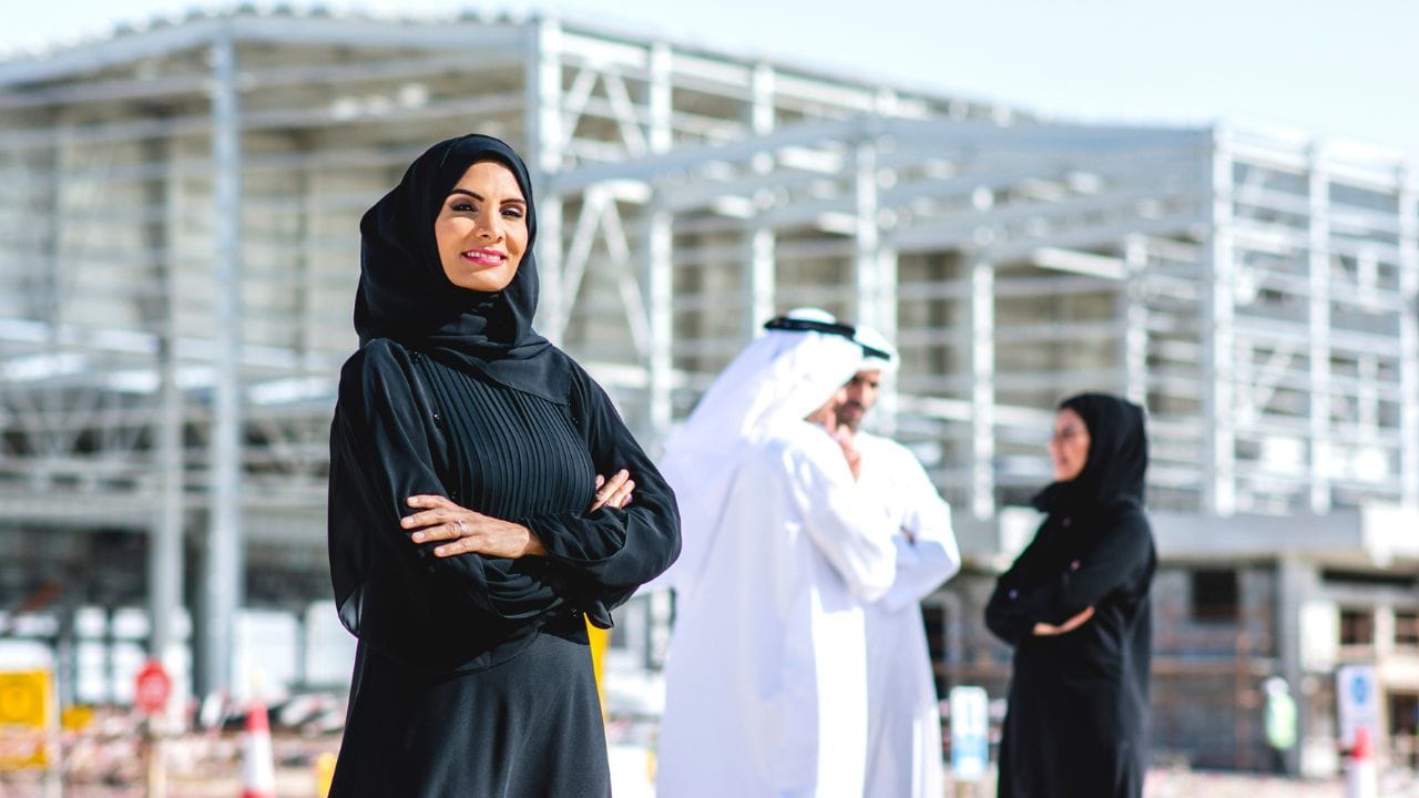 ജനുവരി ഒന്നിന് സര്‍ക്കാര്‍ ജീവനക്കാര്‍ക്ക് അവധി പ്രഖ്യാപിച്ചുകൊണ്ട് നേരത്തെ സര്‍ക്കുലര്‍ പുറത്തിറങ്ങിയിരുന്നു. ജനുവരി ഒന്ന് കഴിഞ്ഞ് രണ്ടാം തീയതി വര്‍ക്കും ഫ്രം ഹോം സൗകര്യം പ്രയോജനപ്പെടുത്താനുള്ള അവസരവും സര്‍ക്കാര്‍ നല്‍കുന്നു.