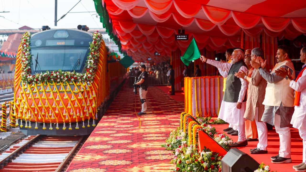 Vande Bharat: മൂന്ന് നഗരങ്ങള്‍ ഒരു കുടക്കീഴില്‍ ഒരു ട്രെയിനില്‍; കേരള വന്ദേഭാരതിന് സുവര്‍ണകാലം