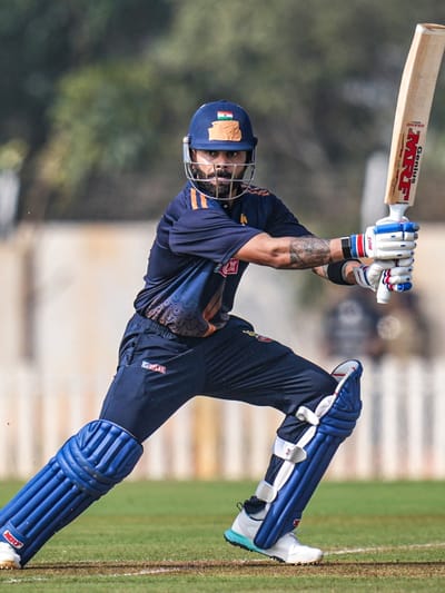 കോലിയ്ക്ക് പുതിയ റെക്കോർഡ്; പിന്തള്ളിയത് മൈക്കൽ ബെവനെ