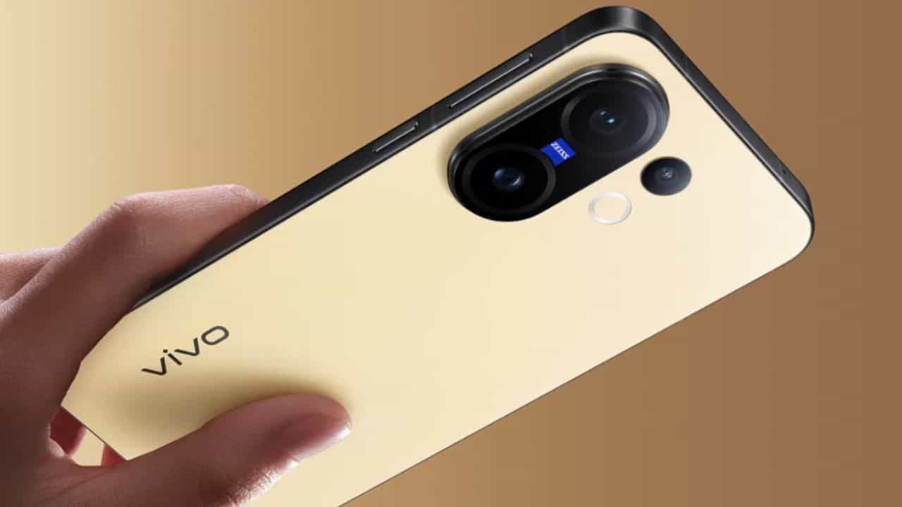 Vivo V70 Series : ഇനി വിവോ ഇറക്കുന്ന ഫോൺ 2026-ലെ രാജാവ്, വിവരങ്ങൾ പുറത്ത് Vivo V70 Series : ഇനി വിവോ ഇറക്കുന്ന ഫോൺ 2026-ലെ രാജാവ്, വിവരങ്ങൾ പുറത്ത്