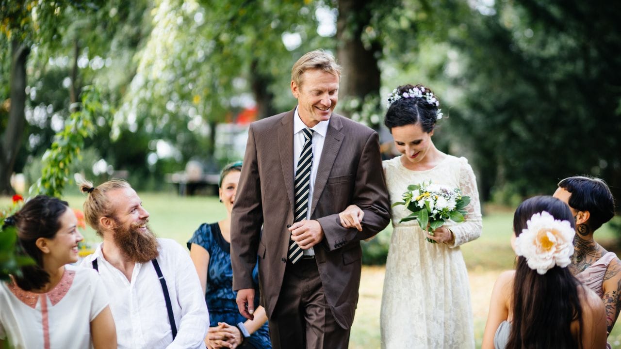 പ്രതിമാസം 5,000 രൂപയാണ് നിങ്ങള്‍ നിക്ഷേപിക്കേണ്ടത്. അങ്ങനെയെങ്കില്‍ 6 വര്‍ഷം കൊണ്ട് 3,60,000 രൂപ നിക്ഷേപിക്കുന്നു. പ്രതീക്ഷിക്കുന്ന വരുമാനം 1,34,644 രൂപയാണ്. ആകെ മൂല്യം 4,94,644 രൂപ.