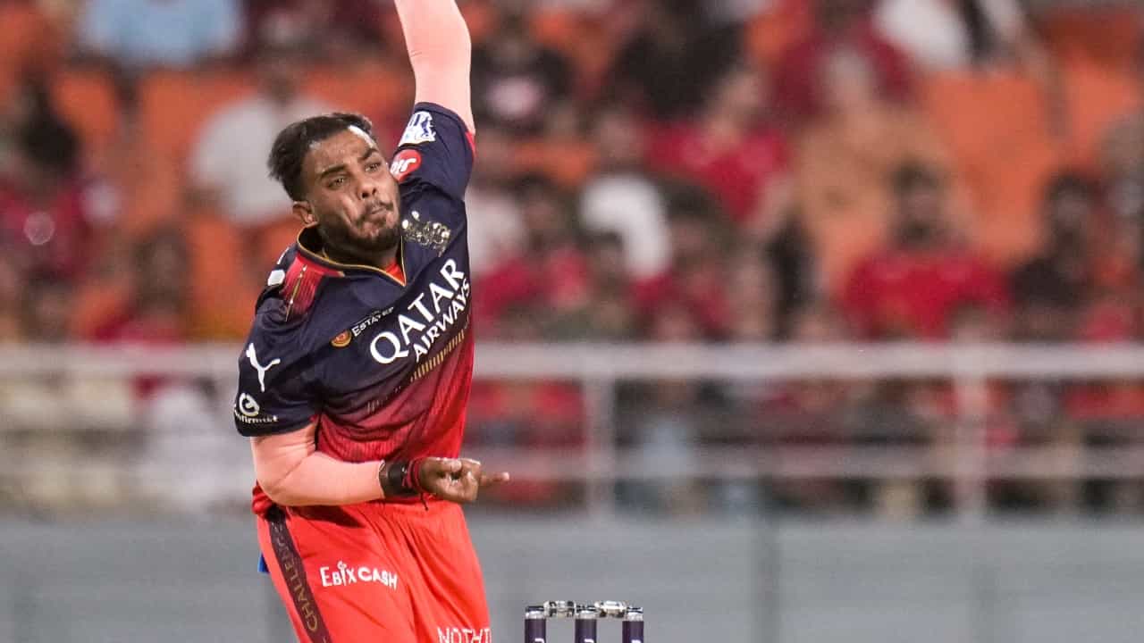 Yash Dayal: യഷ് ദയാലിന് കുരുക്ക് മുറുകുന്നു; പോക്സോ കേസിൽ മുൻകൂർ ജാമ്യാപേക്ഷ തള്ളി Yash Dayal: യഷ് ദയാലിന് കുരുക്ക് മുറുകുന്നു; പോക്സോ കേസിൽ മുൻകൂർ ജാമ്യാപേക്ഷ തള്ളി