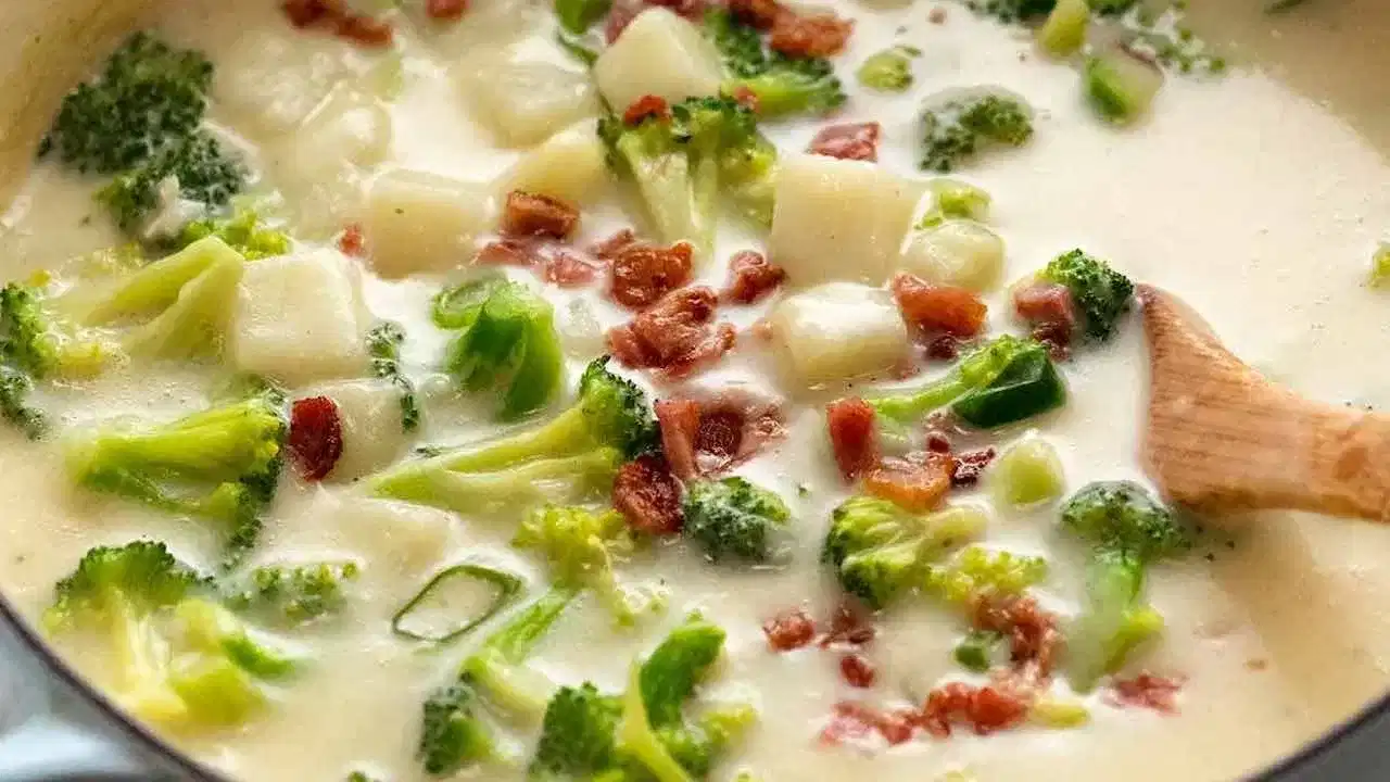 Winter soup recipe: തണുപ്പ് പ്രശ്നമാണോ? വീട്ടിൽ തന്നെ തയ്യാറാക്കിക്കോളൂ തേങ്ങാപ്പാൽ-ബ്രൊക്കോളി സൂപ്പ്