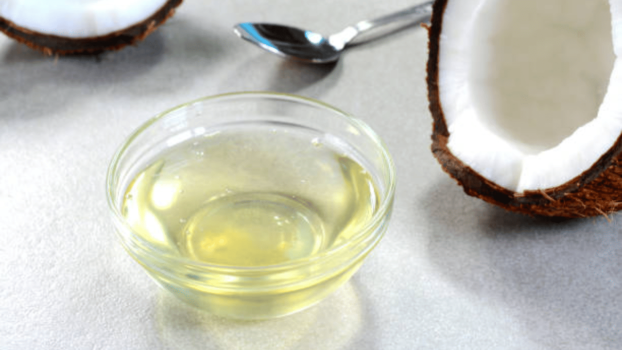 Coconut Oil Price: ഒരു കിലോ വെളിച്ചെണ്ണ 155 രൂപ! അതൊക്കെ ഒരു കാലം; നൂറിൽ നിന്ന് അഞ്ഞൂറ് കേറിയ വില യാത്ര Coconut Oil Price: ഒരു കിലോ വെളിച്ചെണ്ണ 155 രൂപ! അതൊക്കെ ഒരു കാലം; നൂറിൽ നിന്ന് അഞ്ഞൂറ് കേറിയ വില യാത്ര