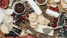 ഈ ക്രിസ്മസിനു ജെൻസികൾക്ക് പ്രിയം ക്രാക്കർ സ്നാക്കുകൾ