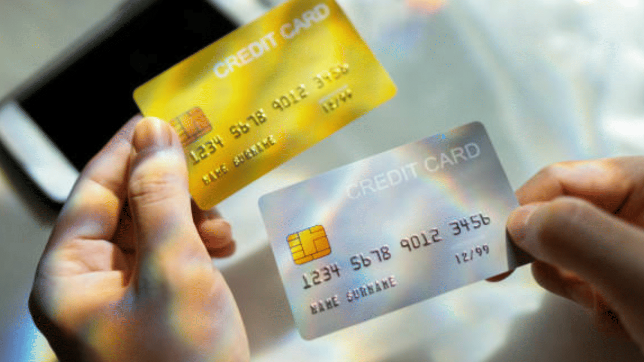Credit Card: രണ്ട് ക്രെഡിറ്റ് കാർഡുകൾ ഉണ്ടോ? ഇതൊന്ന് അറിഞ്ഞിരിക്കണം