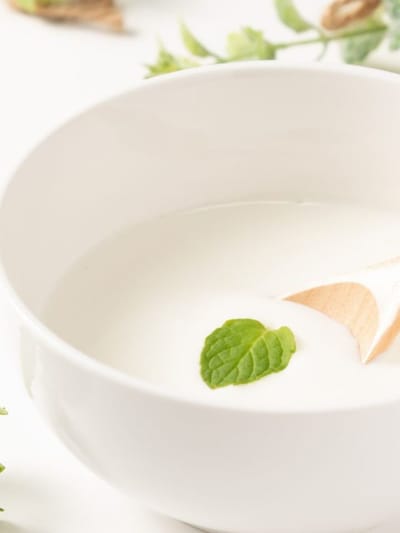 രാത്രിയിൽ തൈര് കഴിക്കുന്നവരാണോ; ​ഗുണവും ദോഷവും അറിയാം