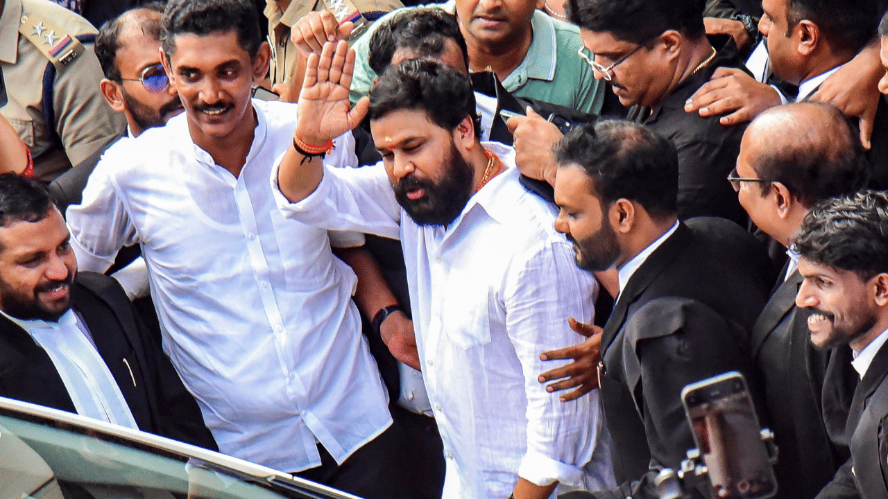 Actress Assault Case: ‘ദിലീപിനെ വെറുതെവിടാനായി എഴുതിയ വിധി’; നടിയെ ആക്രമിച്ച കേസിൽ വിധി പറഞ്ഞ ജഡ്ജിക്കെതിരെ നിയമോപദേശം