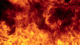 ബസുകൾക്ക് തീപിടിച്ച് വൻ അപകടം, രക്ഷാപ്രവർത്തനം പുരോഗമിക്കുന്നു