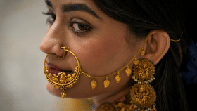 പ്രതീക്ഷ വേണ്ട, ചരിത്രവില കയറി സ്വർണം; ഒരു ഗ്രാം 13,000ലേക്ക്