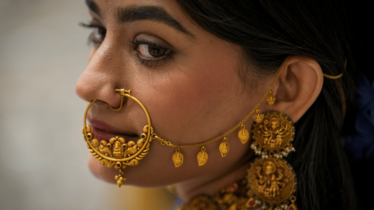 Gold Rate: പ്രതീക്ഷ വേണ്ട, ചരിത്രവില കയറി സ്വർണം; ഒരു ഗ്രാം 13,000ലേക്ക്