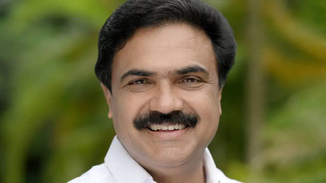 Jose K mani: പാലായിൽ രണ്ടില കരിഞ്ഞിട്ടില്ല, ഇടതുമുന്നണിയിൽ ഉറച്ചു നിൽക്കും - ജോസ് കെ മാണി Jose K mani: പാലായിൽ രണ്ടില കരിഞ്ഞിട്ടില്ല, ഇടതുമുന്നണിയിൽ ഉറച്ചു നിൽക്കും - ജോസ് കെ മാണി