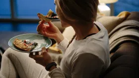 Night Hunger: പാതിരാത്രിയിൽ വിശക്കാറുണ്ടോ? നിങ്ങൾക്ക് ഈ പ്രശ്നമുണ്ടെന്നതിന്റെ തെളിവാണിത്...