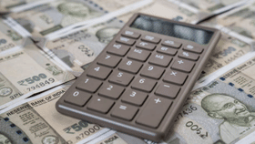 ജീവനക്കാർക്ക് സന്തോഷവാർത്ത, മൂന്ന് ലക്ഷം രൂപ കൈയ്യിലെത്തും