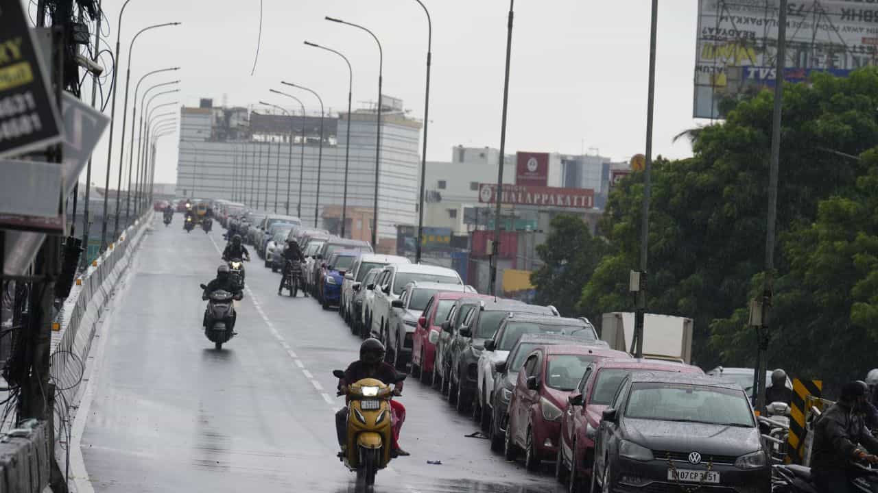 Kerala Rain Alert: മഴ പോയെന്ന് കരുതണ്ട? ഈ ജില്ലകളിൽ ജാ​ഗ്രതവേണം; ഇടിമിന്നൽ സാധ്യതയും