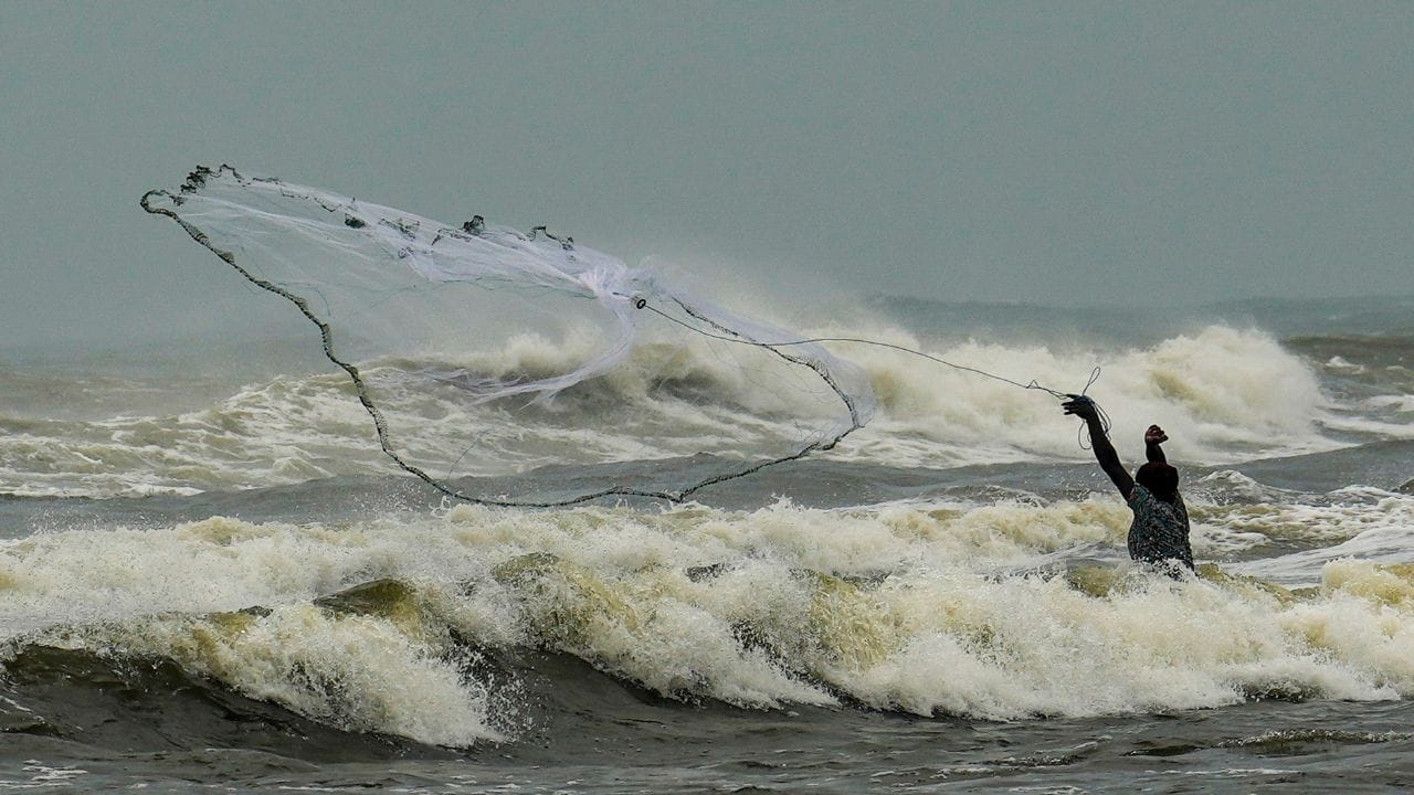 Kerala Rain Alert: മുന്നറിയിപ്പില്ല! മഴ പോയെന്നും കരുത്തണ്ട; ശബരിമലയിലെ കാലാവസ്ഥ ഇങ്ങനെ