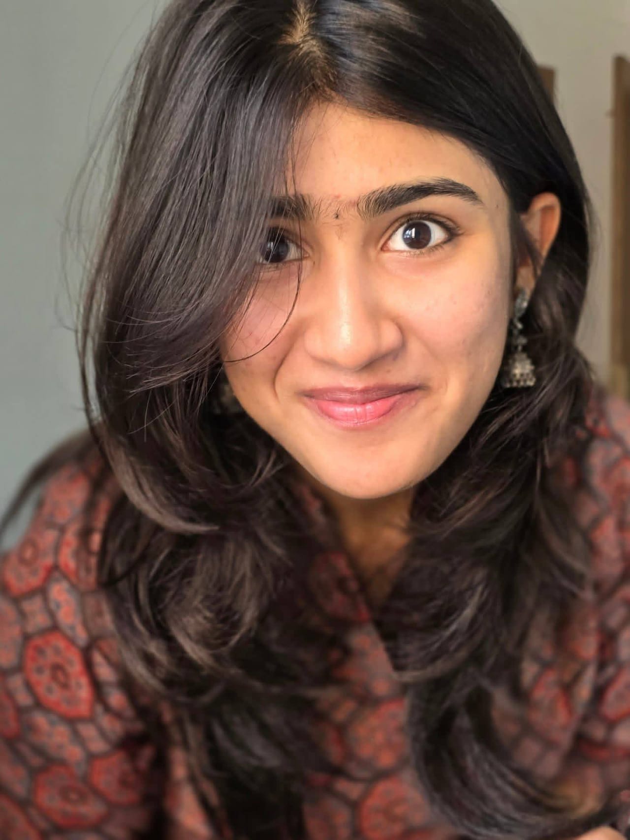 എന്നാൽ ഇതിനൊപ്പം ശ്രദ്ധ നേടിയ മറ്റൊരു താരമാണ് ചിത്രത്തിൽ ഝെന്‍സി എന്ന കഥാപാത്രം അവതരിപ്പിച്ച  റിയ ഷിബു എന്ന നടി.ഝെന്‍സി തലമുറയെ പ്രതിനിധീകരിച്ച് എത്തിയ കഥാപാത്രമാണ് . ചിത്രത്തിലെ റിയയുടെ കഥാപാത്രം വലിയ കൈയ്യടിയാണ് നേടുന്നത്.