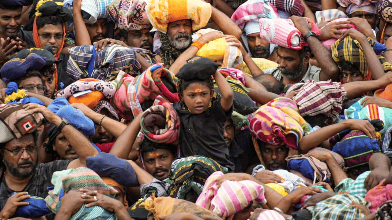 Sabarimala: സ്പോട്ട് ബുക്കിംഗ് ശരാശരി 8500, ബുക്ക് ചെയ്ത ദിവസം തന്നെ എത്തണം; ശബരിമലയിൽ പ്രത്യേക നിർദേശം