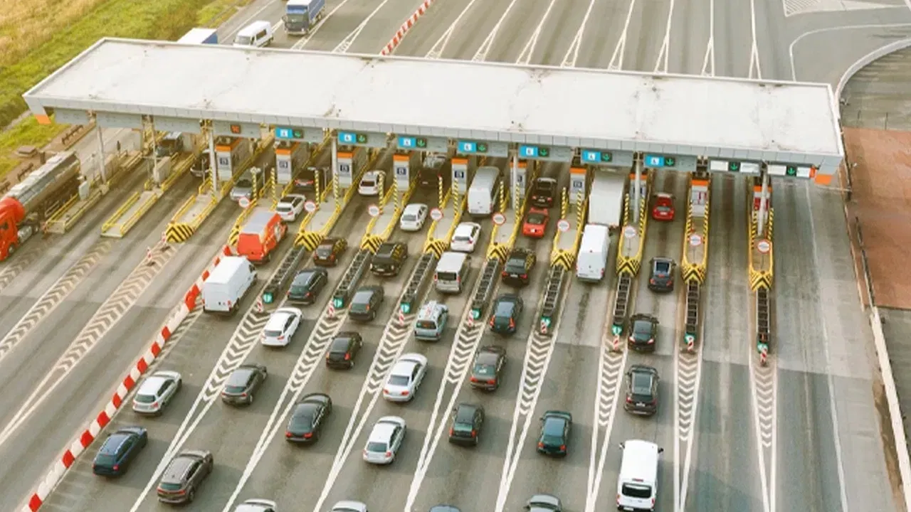 Vengalam-Ramanattukara Toll Plaza: പുതുവർഷത്തിൽ പുതിയ ടോൾ പിരിവ് തുടങ്ങും,  ഒളവണ്ണ ടോൾ പ്ലാസയുടെ നിരക്കുകൾ ഇതാ