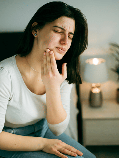 അസഹനീയമായ പല്ലുവേദനയാണോ? വീട്ടിൽ തന്നെ മരുന്നുണ്ട്