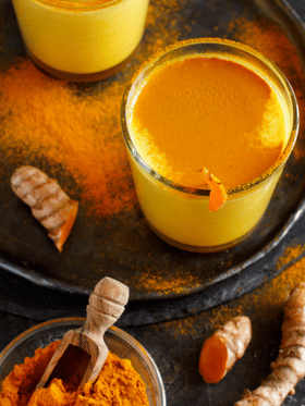 മഞ്ഞൾ പാലിൽ ചേർത്ത് കുടിച്ചിട്ടുണ്ടോ? സംഭവിക്കുന്നത്...