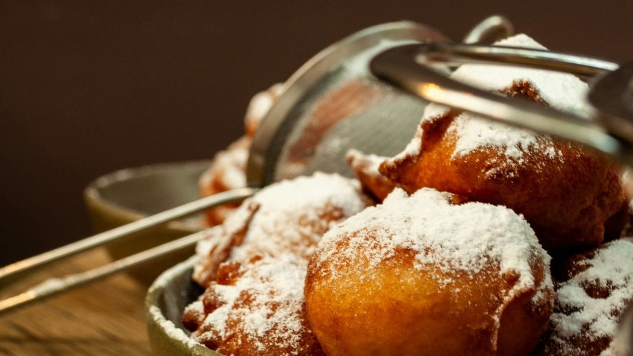 ചരിത്രത്തിലാദ്യമായി, അതീവമായി സംസ്‌കരിച്ച ഭക്ഷണങ്ങൾ, ടിന്നിലടച്ച വിഭവങ്ങൾ, മധുരപാനീയങ്ങൾ എന്നിവ പൂർണ്ണമായും ഒഴിവാക്കാൻ നിർദ്ദേശമുണ്ട്. നാല് വയസ്സിന് താഴെയുള്ള കുട്ടികൾക്ക് യാതൊരു വിധത്തിലുള്ള പഞ്ചസാരയും നൽകരുത്.