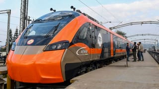 Rahul Mamkoottathil: ‘രാഹുൽ സൈക്കിക് കോഴി’; പോലീസിൻ്റെ നീക്കം കൃത്യമായ നടപടിക്രമങ്ങൾ പാലിക്കാതെയെന്ന് ടിപി സെൻകുമാർ