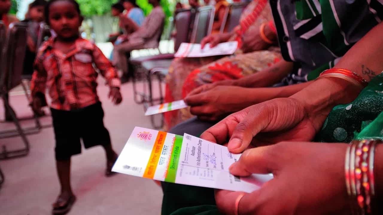 Aadhaar Supervisor Recruitment: 18 വയസ് കഴിഞ്ഞോ? എങ്കില് ആധാര് സൂപ്പര്വൈസറാകാം; കേരളത്തില് മിക്ക ജില്ലകളിലും ഒഴിവുകള് Aadhaar Supervisor Recruitment: 18 വയസ് കഴിഞ്ഞോ? എങ്കില് ആധാര് സൂപ്പര്വൈസറാകാം; കേരളത്തില് മിക്ക ജില്ലകളിലും ഒഴിവുകള്