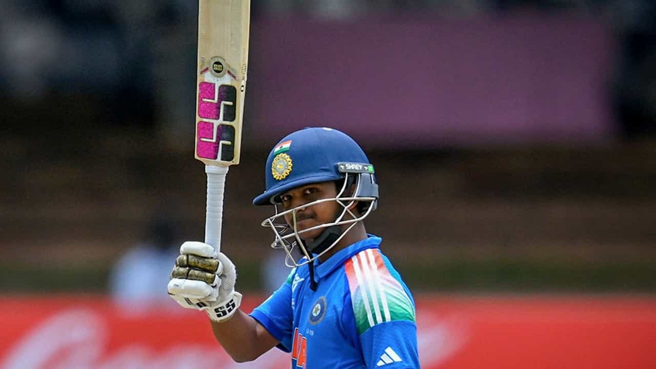 U19 Cricket World Cup: ഹാന്‍ഡ്‌ഷേക്ക് ഒഴിവാക്കി കൗമാരപ്പട; ബംഗ്ലാദേശിനെതിരെ തിളങ്ങിയത്‌ വൈഭവും, അഭിഗ്യാനും മാത്രം