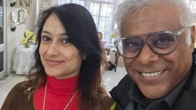 ബൈക്ക് ഇടിച്ച് ആശിഷ് വിദ്യാർഥിക്കും ഭാര്യയ്ക്കും പരിക്ക്