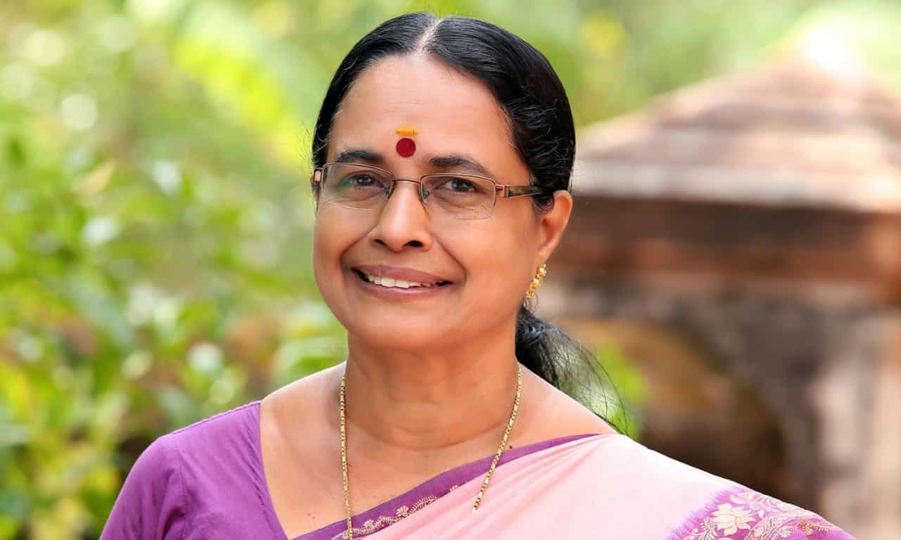 CPM MLA Isha Potty: മുന് സി.പി.എം എംഎല്എ ഐഷാ പോറ്റി കോണ്ഗ്രസില് ചേർന്നു CPM MLA Isha Potty: മുന് സി.പി.എം എംഎല്എ ഐഷാ പോറ്റി കോണ്ഗ്രസില് ചേർന്നു