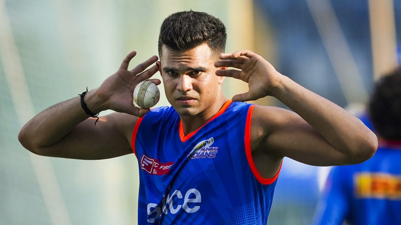 നേരത്തെ ഇരുവരുടെയും വിവാഹ നിശ്ചയം കഴിഞ്ഞതായി റിപ്പോര്ട്ടുകളുണ്ടായിരുന്നു. കഴിഞ്ഞ ഓഗസ്റ്റിലായിരുന്നു വിവാഹനിശ്ചയം. കുടുംബാംഗങ്ങളും അടുത്ത സുഹൃത്തുക്കളും മാത്രമാണ് ചടങ്ങില് പങ്കെടുത്തത് (Image Credits: PTI)