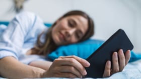 പൊണ്ണത്തടിയും, മാനസിക സമ്മർദ്ദവും; ഉറങ്ങുന്നതിനുമുമ്പ് ഫോൺ...