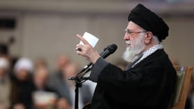 ഒടുവില്‍ അക്കാര്യം ഖമേനിയും അംഗീകരിച്ചു; ആയിരക്കണക്കിന് പേര്‍